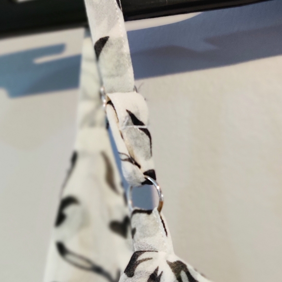 Cabi Sleeveless Blouse w/ Flutter Back - Picture 4 of 12